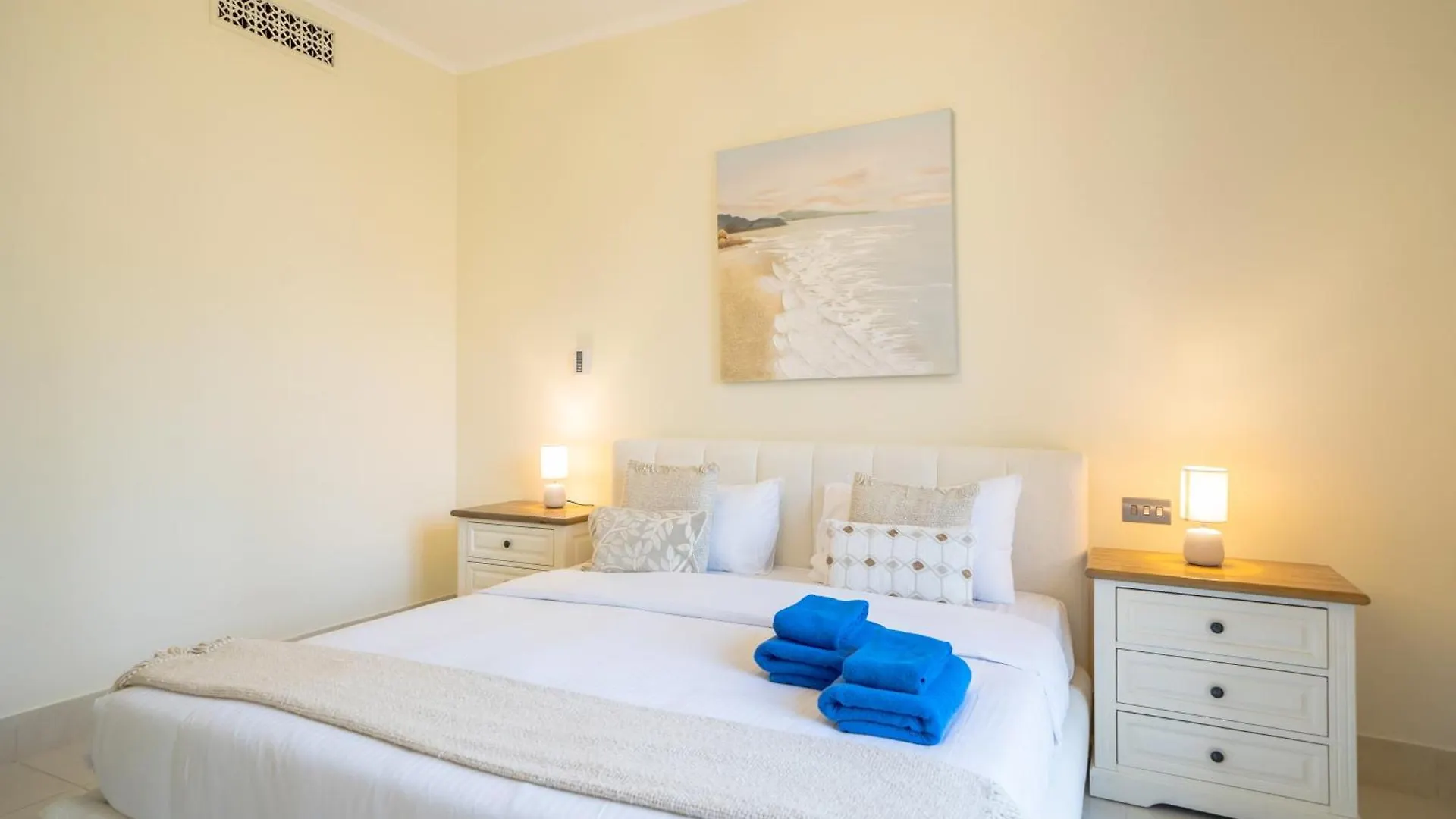 Newarabian Yasoon1 2Br Downtown Apartment Dubai