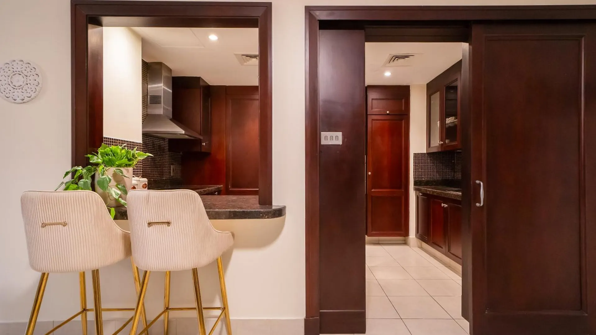 Newarabian Yasoon1 2Br Downtown Apartment Dubai